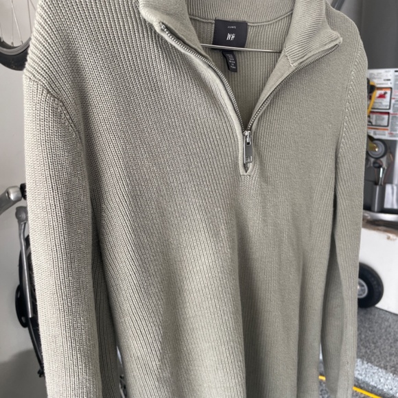 H&M quarter-zip grey sweater - Picture 2 of 2